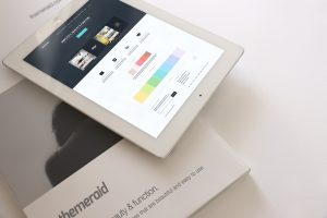 Free-iPad-and-Magazine-Mock-up-Psd