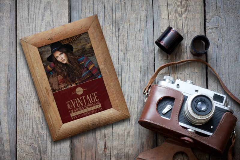 Free Retro Vintage Wooden Photo Frame MockupFree Mockup Zone