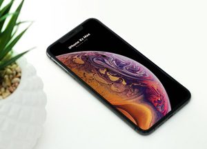 Free-Elegant-iPhone-XS-Max-Mockup-PSD-300