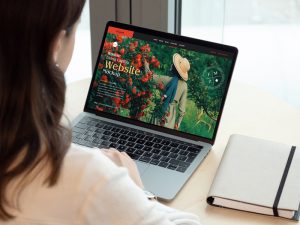 Free-Woman-Using-Laptop-Website-Mockup